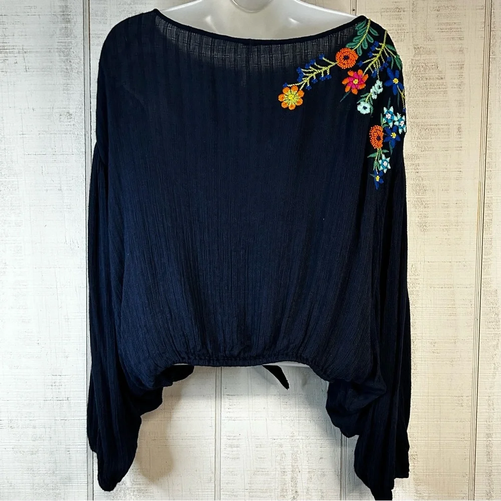 Free‎ People Embroidered Top XS Long Dolman Sleeve Cropped Boho Festival Blue
